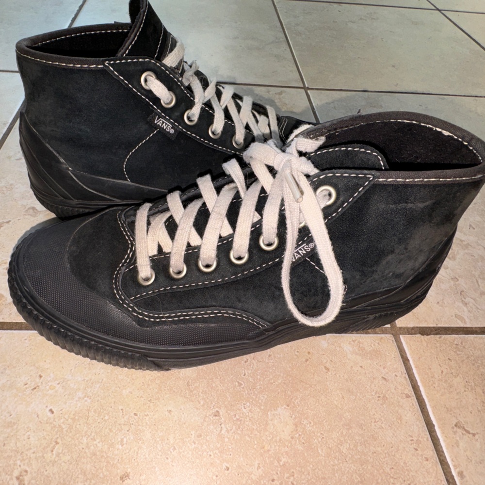 ✔️Vans Mid MTE Black / Suede Shoes US Women’s 8.0 Men’s 6.5